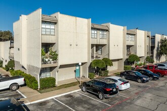 Forest Park Village in Dallas, TX - Building Photo - Building Photo