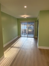 235 Washington Square in Elk Grove Village, IL - Building Photo - Building Photo