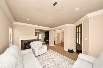 14454 Summerleaf Ln in Houston, TX - Foto de edificio - Building Photo