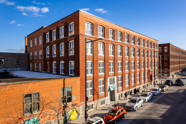 50-80 Saint-Viateur Rue E in Montréal, QC - Building Photo - Building Photo