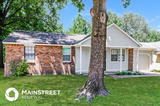 5674 Ballenmoor Dr in Memphis, TN - Building Photo - Building Photo