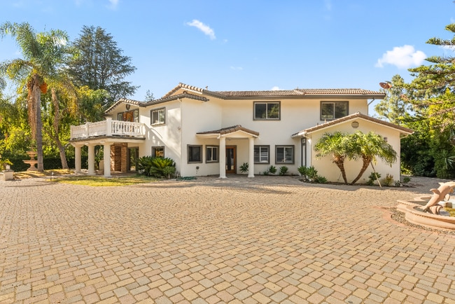 property at 3200 Oakley Dr