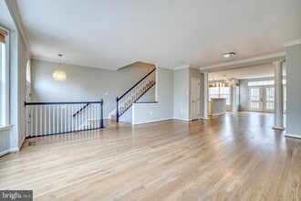 5742 Governors Pond Cir in Alexandria, VA - Building Photo - Building Photo