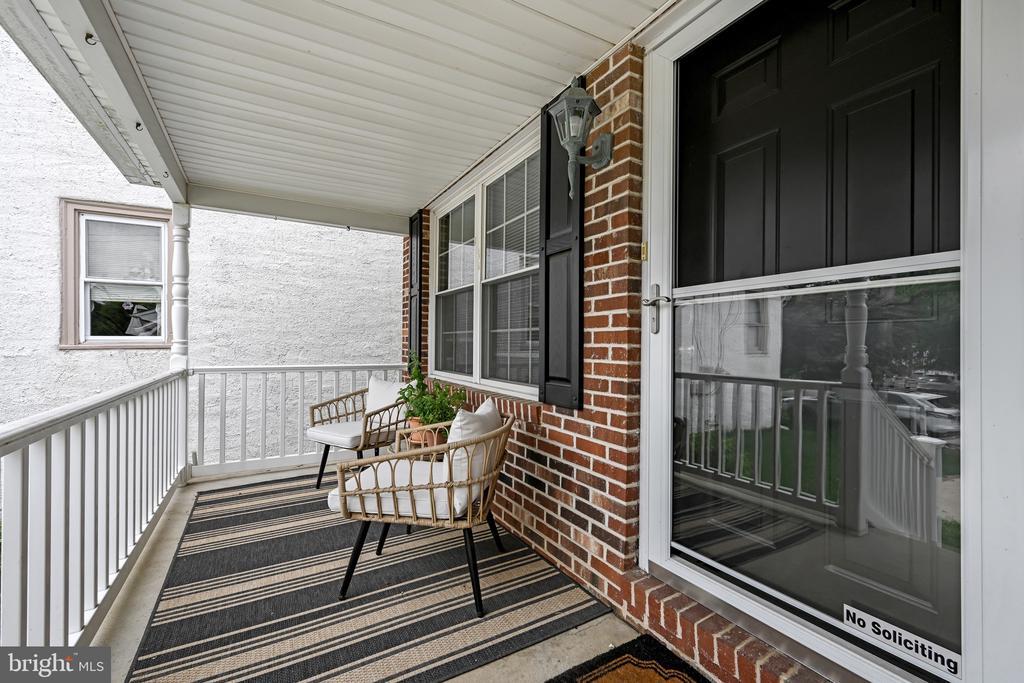 39 Wood St in Conshohocken, PA - Building Photo
