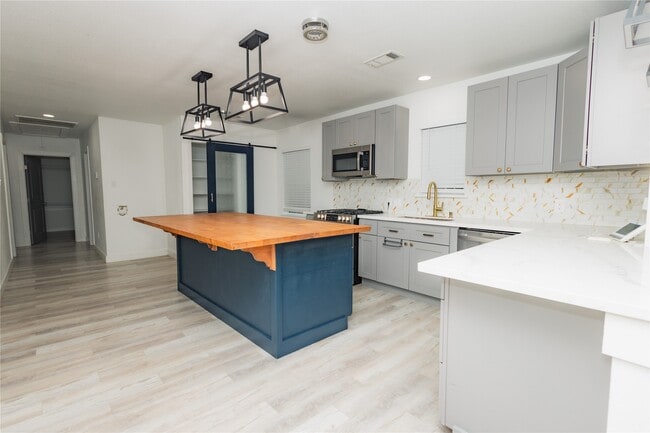 property at 2202 4th St