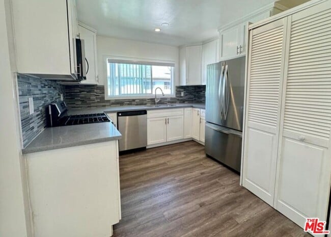 property at 2040 S Sherbourne Dr