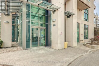 68-1568 Grangeway Ave in Toronto, ON - Building Photo - Building Photo