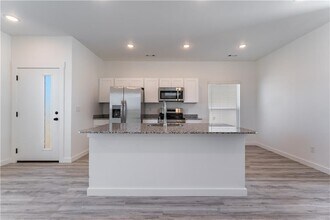 1071 Kentucky Ave in Bentonville, AR - Building Photo - Building Photo