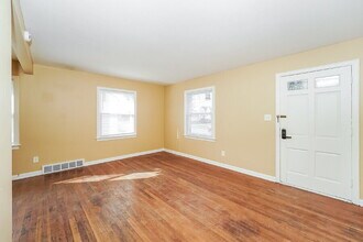 3989 E 177th St in Cleveland, OH - Building Photo - Building Photo