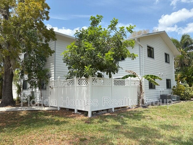 property at 7738 Tamara Lee Ct