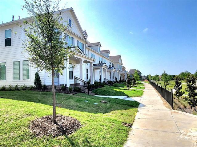 8835 Stablehand Mews in Frisco, TX - Building Photo