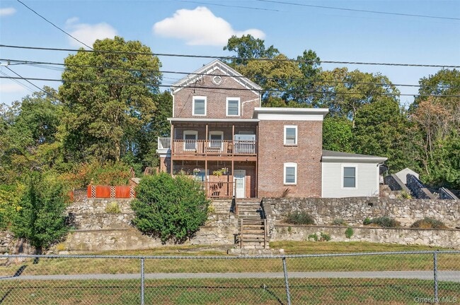 43 Main St in Wappingers Falls, NY - Building Photo - Building Photo