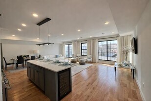 241 Palisade Ave in Jersey City, NJ - Building Photo