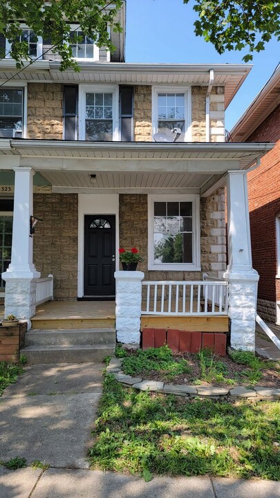 321 W 7th St in Frederick, MD - Building Photo