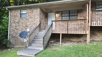 8372 Warren Dr, Unit 8372 in Douglasville, GA - Building Photo