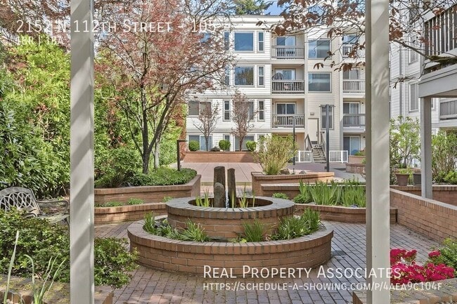 2152 N 112th St in Seattle, WA - Building Photo - Building Photo