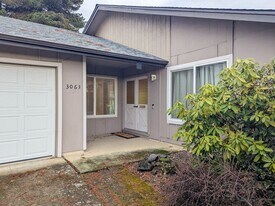 3063 Winslow Way NW in Salem, OR - Building Photo