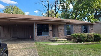5419 Western Ln in Little Rock, AR - Building Photo