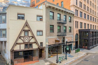 The Golden Lofts in Sacramento, CA - Foto de edificio - Building Photo