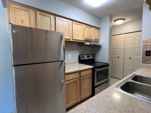 7755 E Quincy Ave, Unit 301A4 in Denver, CO - Foto de edificio - Building Photo