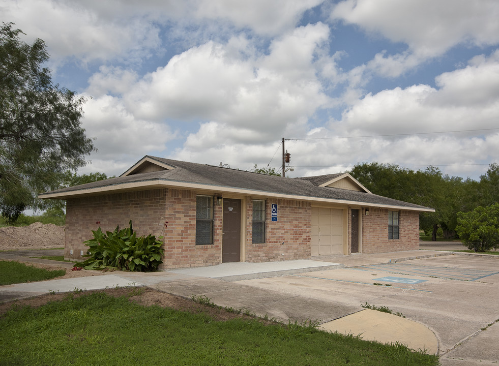 Raintree in Los Fresnos, TX - Building Photo