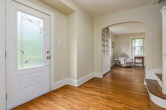 114 Eastwood Ave in Swannanoa, NC - Foto de edificio - Building Photo