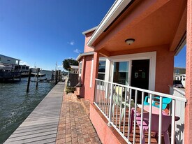 257 Nettles Blvd, Unit SI ID1537503P in Jensen Beach, FL - Building Photo