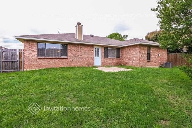 4352 Bentley Dr in Grand Prairie, TX - Building Photo - Building Photo