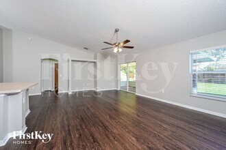 2515 Kumquat Dr in Edgewater, FL - Foto de edificio - Building Photo