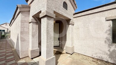 3237 E Maldonado Dr in Phoenix, AZ - Building Photo - Building Photo