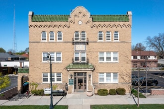 Stratford Apartments in Milwaukee, WI - Foto de edificio - Building Photo