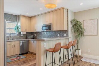 8034 Airlane Ave in Los Angeles, CA - Building Photo - Building Photo