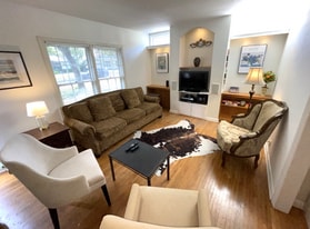 1914 W 38th St in Austin, TX - Building Photo