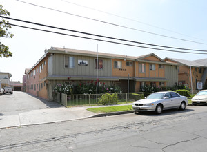 The Lorraine Apartments in Reseda, CA - Building Photo - Building Photo