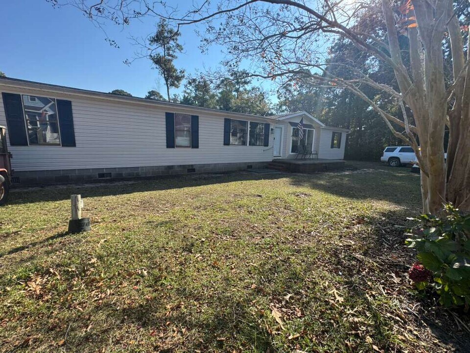 113 Briggs St in Jarvisburg, NC - Building Photo