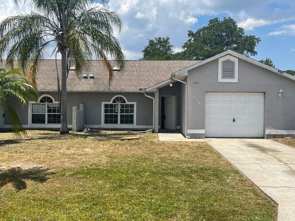 734 Bittern Ln in Kissimmee, FL - Building Photo