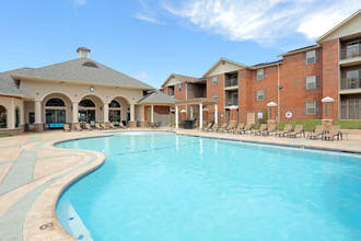 The Plaza Apartments in Joplin, MO - Building Photo - Building Photo