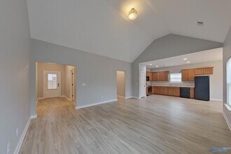 45 HAWK LN in Lincoln, AL - Foto de edificio - Building Photo