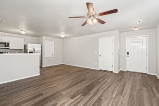 500 W Christopher Dr in Siloam Springs, AR - Building Photo - Building Photo
