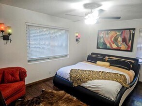 2010 Millmar Dr in Dallas, TX - Building Photo - Building Photo