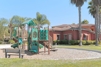 Missions at Sunbow Apartments in Chula Vista, CA - Foto de edificio - Building Photo