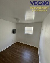 4040 SW Military Dr-Unit -6 in San Antonio, TX - Building Photo - Building Photo