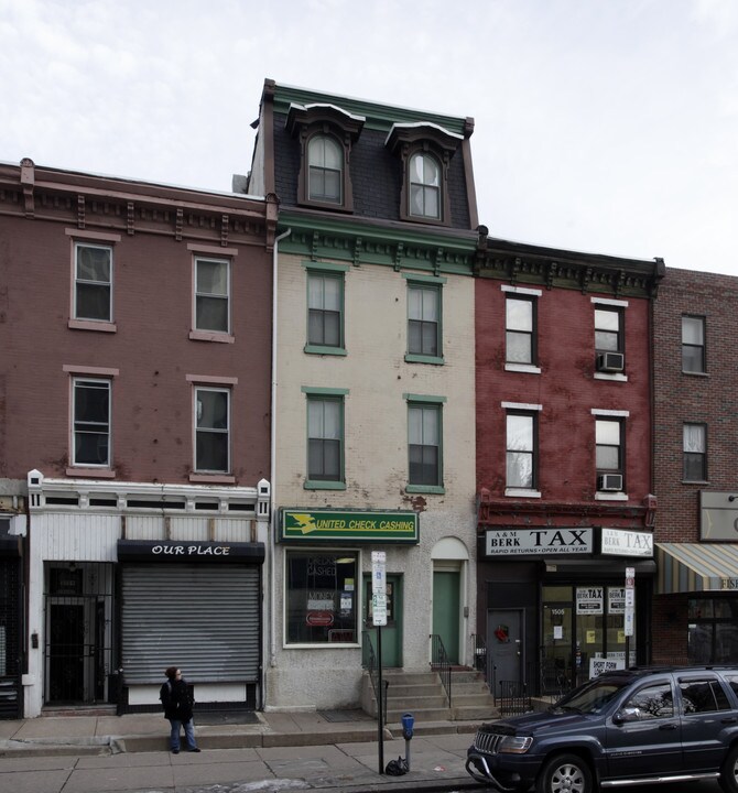 1507 Spring Garden St in Philadelphia, PA - Building Photo