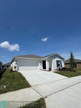 2704 PIONEER Trl in Eagle Lake, FL - Building Photo - Building Photo