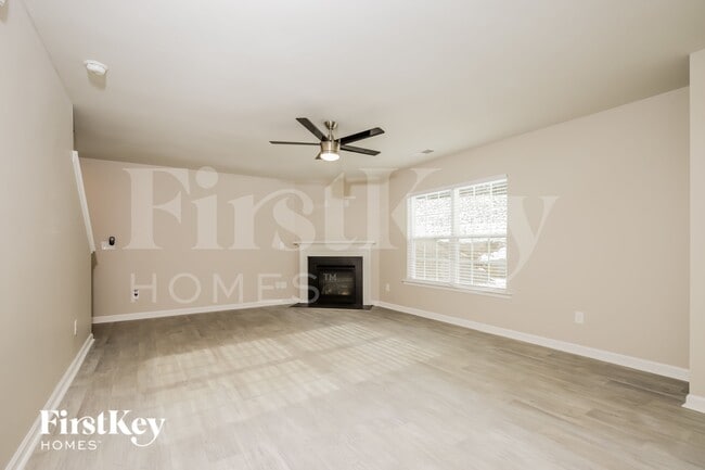 2043 Longshadow St, Unit Apt B in Rural Hall, NC - Building Photo - Building Photo