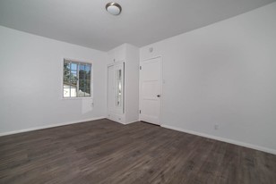 2117 Stewart St in Santa Monica, CA - Building Photo - Building Photo