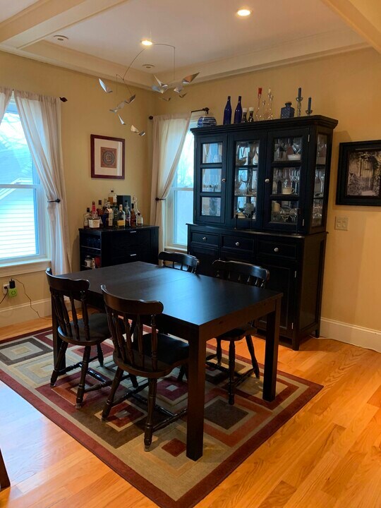 23 Rowe St in Boston, MA - Building Photo