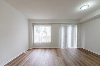 Heartland South Townhomes in Mississauga, ON - Building Photo - Building Photo