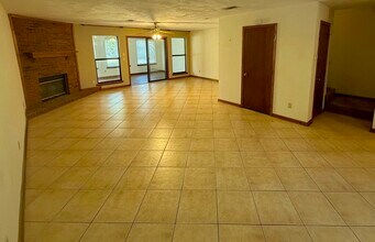 3207 Shamrock St E in Tallahassee, FL - Building Photo - Building Photo