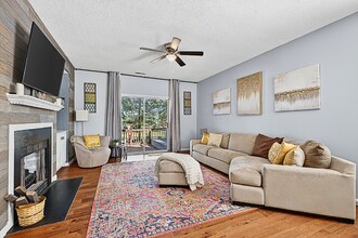 5351 Cog Hill Ct in Raleigh, NC - Building Photo - Building Photo
